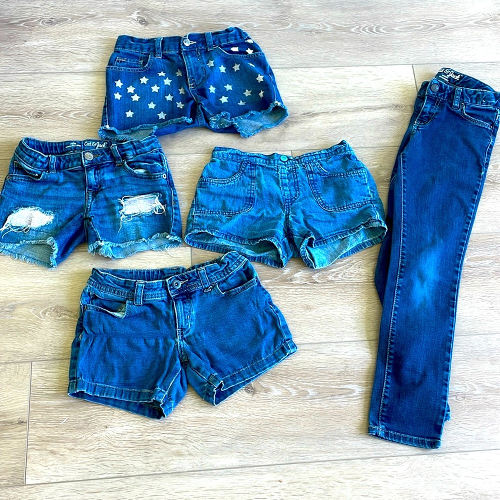 Girls denim sale!! Sizes:6/7/8 girls denim shorts and jeans